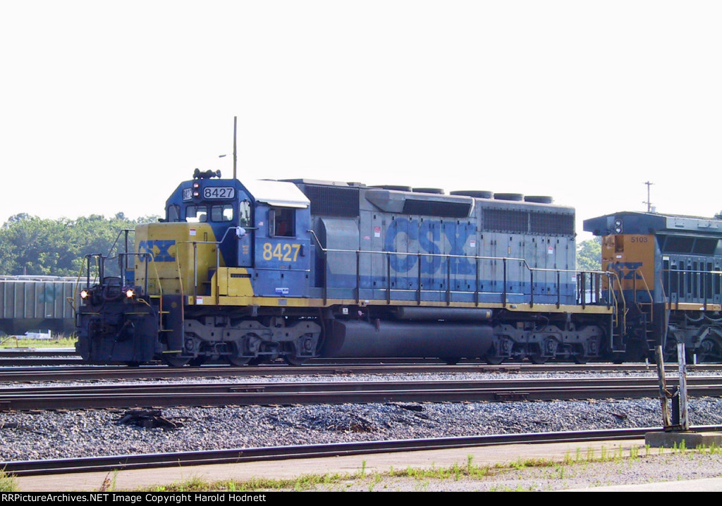 CSX 8427 leads 5103 thru the yard